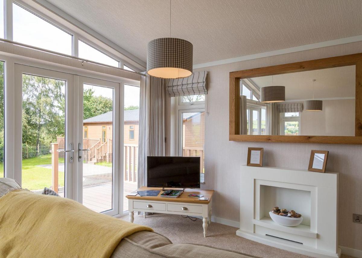 Great Harlow Views Newby  Exterior photo